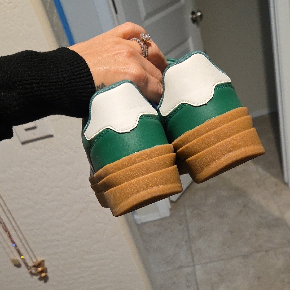 Green and White Platform Sneakers - Picture 3 of 7